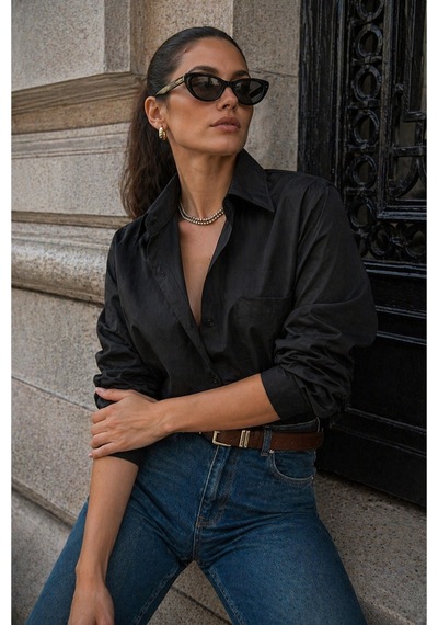Qustyle Vatkalı Siyah Gömlek Kadın Omuz Detaylı, Oversize Fit, Şık Günlük Ve Ofis Gömleği Siyah Qustyle Vatkalı Siyah Gömlek Kadın Omuz Detaylı, Oversize Fit, Şık Günlük Ve Ofis Gömleği Siyah
