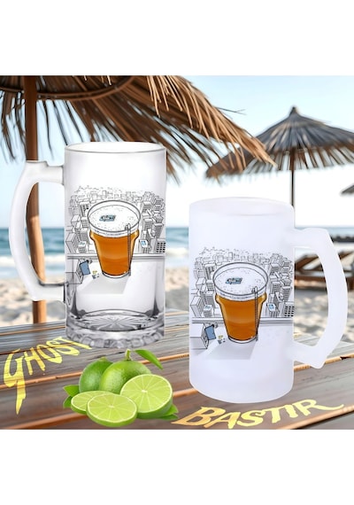 Bira Havuzu Buzlu Ya Da Buzsuz Bira Bardağı