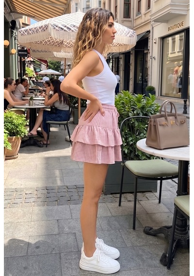 Kadın Pembe Pötikare Desenli Kat Kat Fırfırlı Şort Etek Beli Lastikli %100 Pamuk Mini Etek Kadın Pembe Pötikare Desenli Kat Kat Fırfırlı Şort Etek Beli Lastikli %100 Pamuk Mini Etek