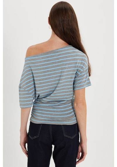 Tudors Kadın Regular Fit Klasik Kesim Asimetrik Yaka Yarasa Kol Çizgili Likralı Mavi Viskon Crop Bluz-52830