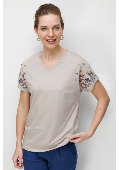 Kadın V Yaka Nakış İşlemeli Düşük Kollu Penye T-shirt Bej Bej