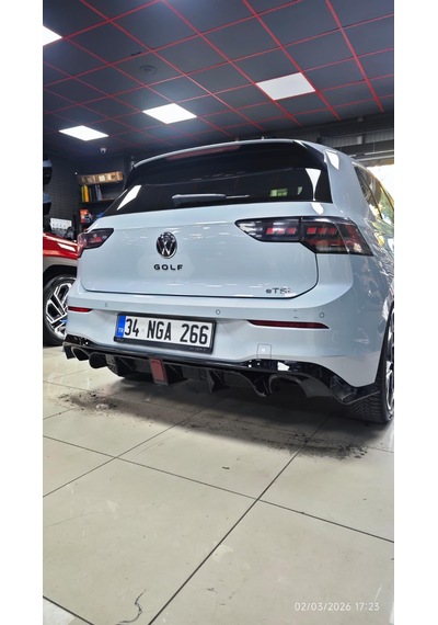 Golf 8,5 R Line Işıklı Difüzör Parlak Siyah Plastik
