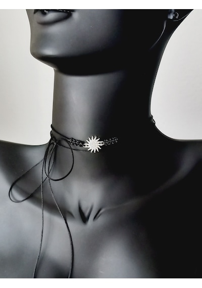 Gümüş Güneş Şans Çarkı Siyah İp Tasarım Kadın Choker Kolye Gümüş Güneş Şans Çarkı Siyah İp Tasarım Kadın Choker Kolye