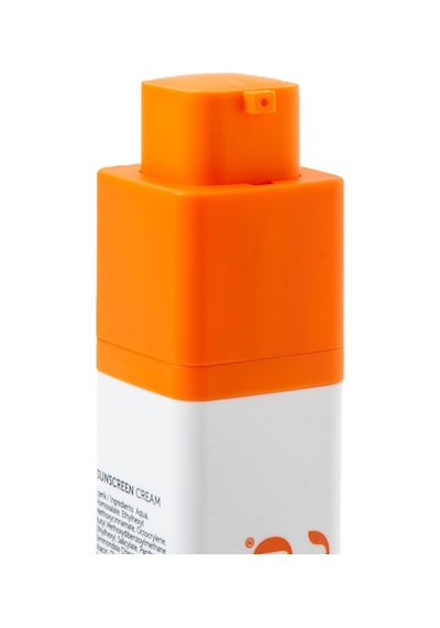 Yüksek Güneş Koruyucu Ve Nemlendirici Leke Karşıtı Güneş Kremi Spf 50+ 50 Ml Yüz Ve Vücut İçin, Uva & Uvb Koruma, Hafif Ve Hızlı Emilim