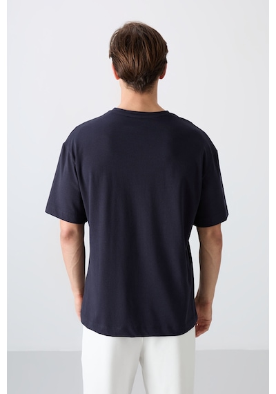 Tommy Life Lacivert Pamuklu Kalın Yumuşak Dokulu Oversize Fit Baskılı Erkek T-shirt - 88329 Lacivert Tommy Life Lacivert Pamuklu Kalın Yumuşak Dokulu Oversize Fit Baskılı Erkek T-shirt - 88329 Lacivert