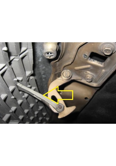 Mercedes W123 Kaput Açma Plastik Mandalı)