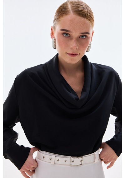 Sateen Degaje Yaka Bluz - Siyah-136731 Siyah