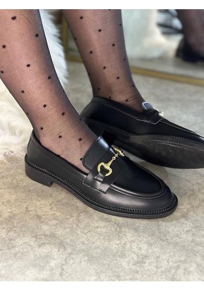 Günlük Kadın Siyah Loafer Klasik Desenli Taban Tokalı Oval Burunlu Makosen Ayakkabı 120 Siyah - Cilt Günlük Kadın Siyah Loafer Klasik Desenli Taban Tokalı Oval Burunlu Makosen Ayakkabı 120 Siyah - Cilt