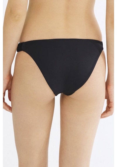 Penti  Siyah Basic Kenarları Makrome Detaylı Bikini Altı