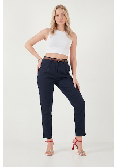 Lela Streç Pamuklu Regular Fit Yüksek Bel Düz Kısa Paça Kemerli Bayan Pantolon 668Yp5335 Lacivert Lela Streç Pamuklu Regular Fit Yüksek Bel Düz Kısa Paça Kemerli Bayan Pantolon 668Yp5335 Lacivert