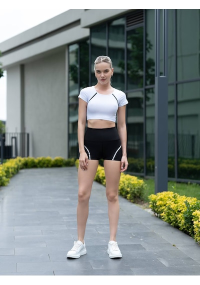 Lismina Biye Detaylı Spor Crop Tişört Beyaz - Siyah