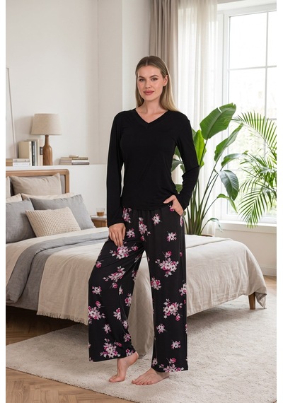 Findit Şık Tasarım Çiçek Desenli Geniş Paçalı Yumuşak Dokulu Viskon Kumaş V Yaka 2'li Pijama Takımı Siyah Findit Şık Tasarım Çiçek Desenli Geniş Paçalı Yumuşak Dokulu Viskon Kumaş V Yaka 2'li Pijama Takımı Siyah