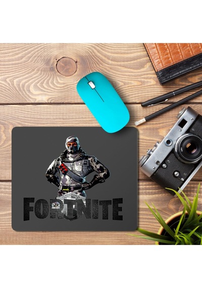 Beyaz Fortnite Karakter Mousepad