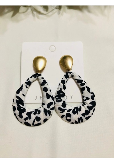 Damla Model Leopar Kumaş Detaylı Gold Küpe Çok Renkli