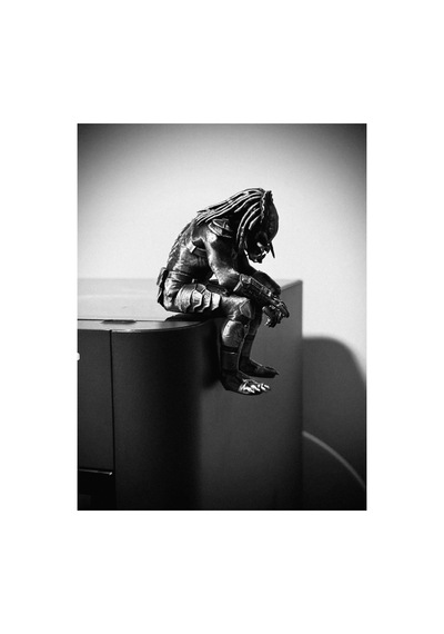 Predator Oturan Figür 10 Cm