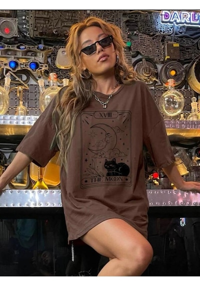The Moon Baskılı Oversize Unisex Tişört Kahve