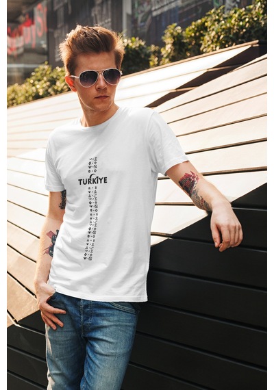 Bozkurt Göktürk Alfabesi Türkiye Sembolleri Yazısı Ve Ay Yıldız Ve Hilal Baskılı Regular Fit T-shirt Beyaz