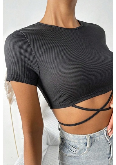 Beru Kadın Siyah Yarım Kol Çapraz Bağlamalı Crop Top Bluz L - XL