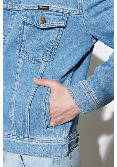 Wrangler Trucker Regular Fit Normal Kesim %100 Pamuk Açık Mavi Jean Kot Ceket W410El44L Mavi Wrangler Trucker Regular Fit Normal Kesim %100 Pamuk Açık Mavi Jean Kot Ceket W410El44L Mavi