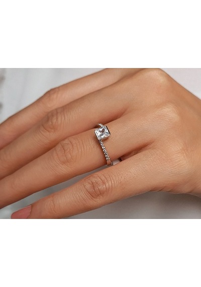 Sirius G Renk 0,35 Ct. Prenses Kesim Pırlanta Yüzük 0823R0152
