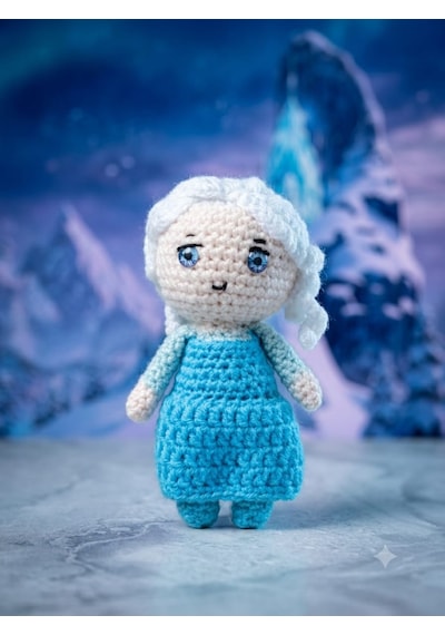 Elsa Amigurumi Örgü Oyuncak - Çizgi Film Karakteri Hediyelik Figür 11 Cm
