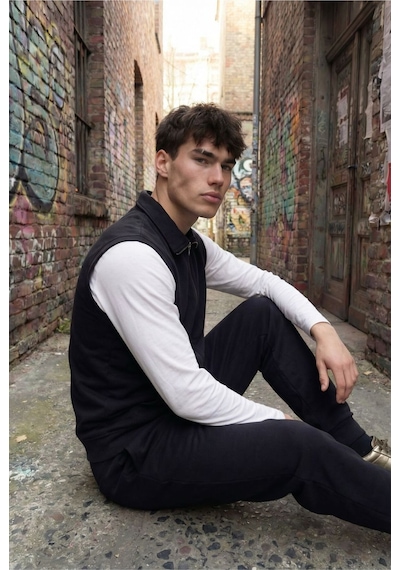 Erkek Siyah Dik Yaka Fermuarlı Yelekli 3 Lü Eşofman Takımı Beyaz Basic Sweatshirt & Jogger Alt Siyah Beyaz Erkek Siyah Dik Yaka Fermuarlı Yelekli 3 Lü Eşofman Takımı Beyaz Basic Sweatshirt & Jogger Alt Siyah Beyaz