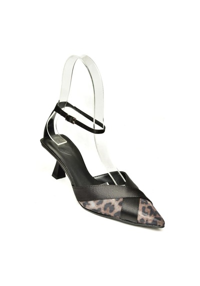 Fox Shoes U654074204 Siyah/leopar Kumaş Alçak Topuklu Kadın Ayakkabı Siyah - Kahverengi Fox Shoes U654074204 Siyah/leopar Kumaş Alçak Topuklu Kadın Ayakkabı Siyah - Kahverengi