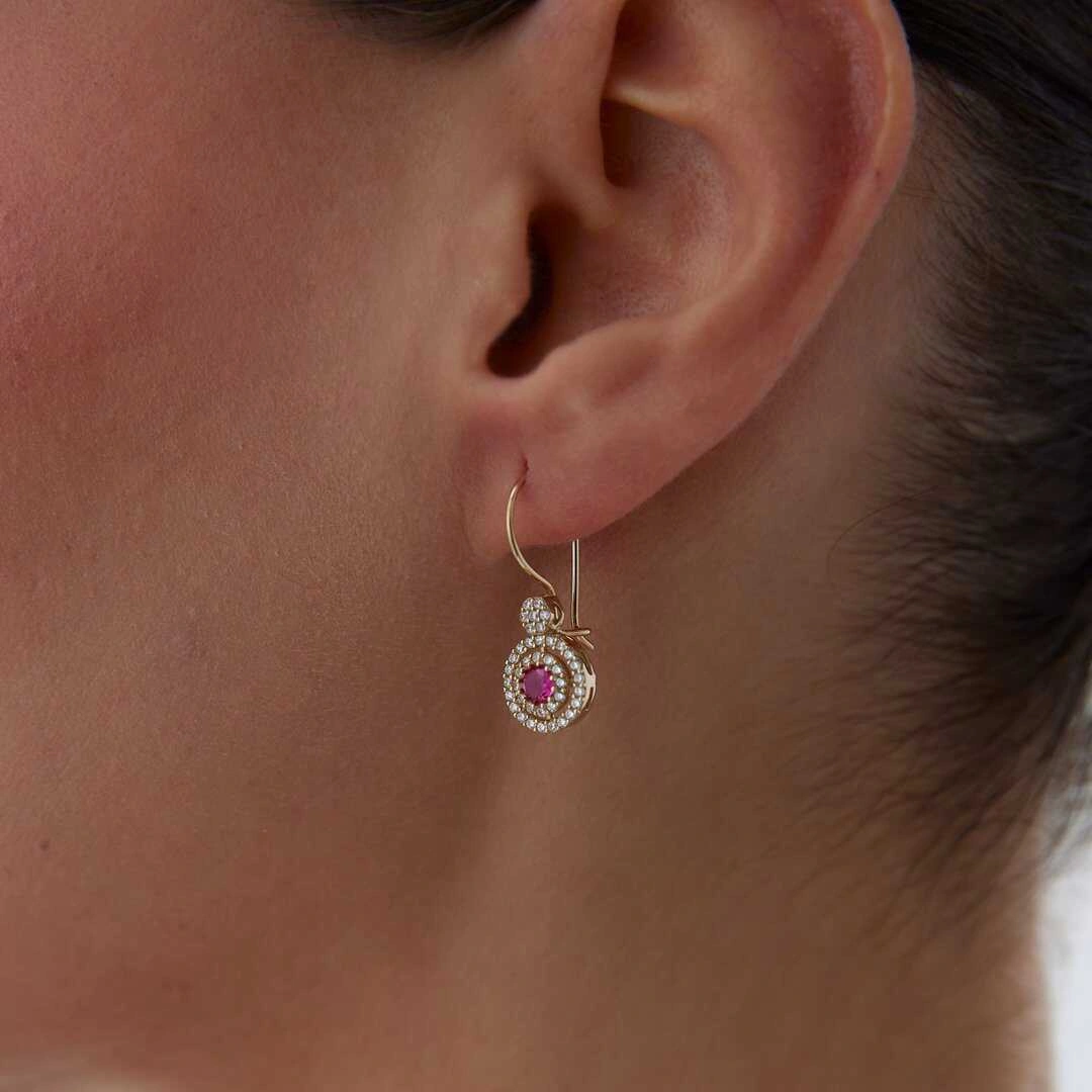 Pembe Tektaşlı Sallantılı Küpe