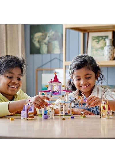 LEGO® Disney 43195 Belle And Rapunzel's Royal Stables 239 Parça