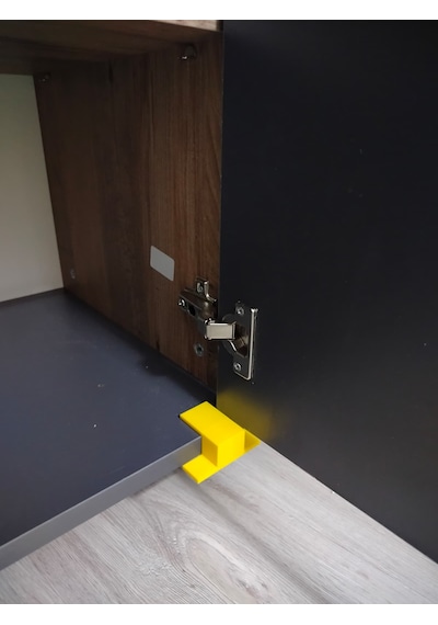 Dolap Kapağı Takma Aparatı 18mm Sarı