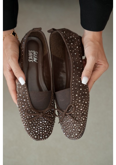 Selin Shoes Ziva Süet Üzeri Taş Detay Fiyonk Aksesuar Kadın Babet- Kahve Süet Kahverengi Selin Shoes Ziva Süet Üzeri Taş Detay Fiyonk Aksesuar Kadın Babet- Kahve Süet Kahverengi