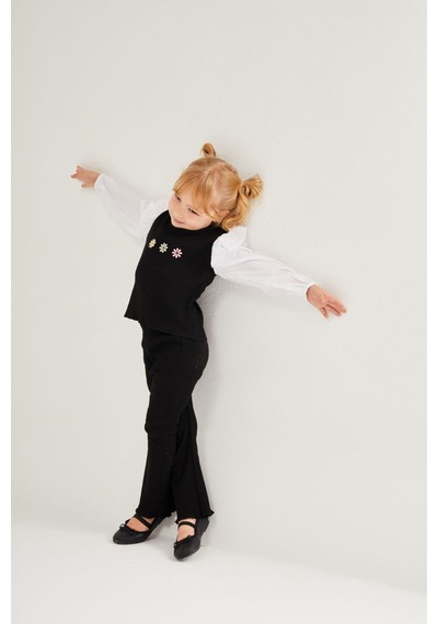 Noble Kids Kız Çocuk Çiçek Nakışlı Triko Takım Siyah Noble Kids Kız Çocuk Çiçek Nakışlı Triko Takım Siyah