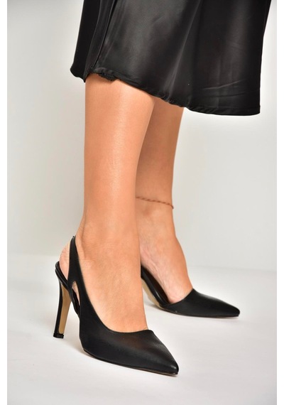 Fox Shoes U404589409 Siyah İnce Topuklu Kadın Ayakkabı Siyah