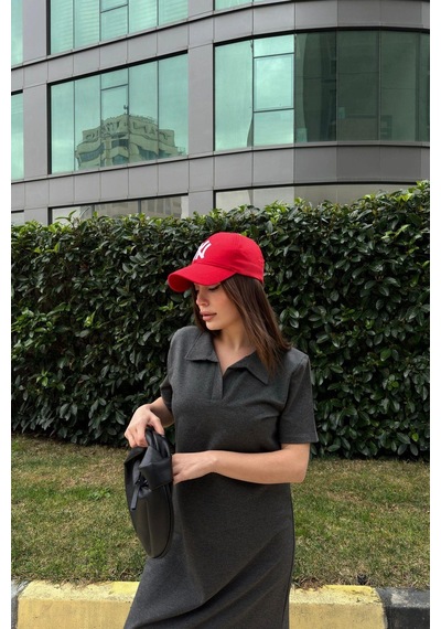WeShaya Kadın Antrasit Polo Yaka, Kısa Kol, Yırtmaçlı, Basic Model, Uzun Salaş Elbise Antrasit WeShaya Kadın Antrasit Polo Yaka, Kısa Kol, Yırtmaçlı, Basic Model, Uzun Salaş Elbise Antrasit
