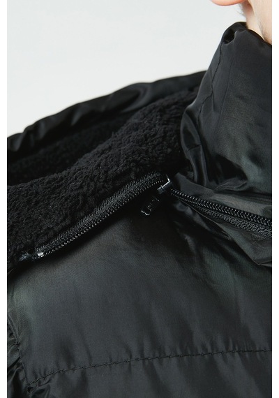 Lela Içi Peluş Astarlı Çıkarılabilir Kapüşonlu Şişme Erkek Çocuk Mont 57611967 Siyah-Taş-Bordo
