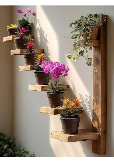 Dekostil Ahşap Duvar Tipi Çiçeklik - 60 Cm Merdiven Saksı Rafı - 7 Basamaklı Bej