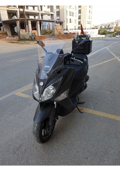 Motocam Sym Joymax 250 İ Ön Cam 2013-2016 Model 54cm Şeffaf Renkli 4mm Sportif