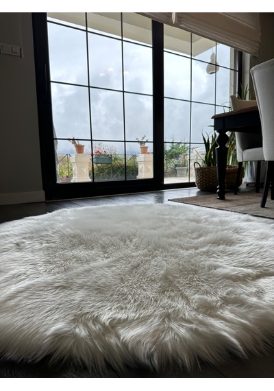A Post Beyaz Yumuşak Dokulu Peluş Halı Yuvarlak