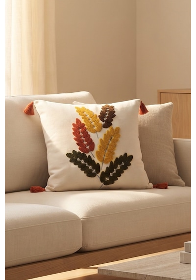 Botanik Bahçe Renkli Çiçek Motifli Kabartmalı Punch Nakışlı Püsküllü Kırlent Kılıfı 42x42 Cm Bej