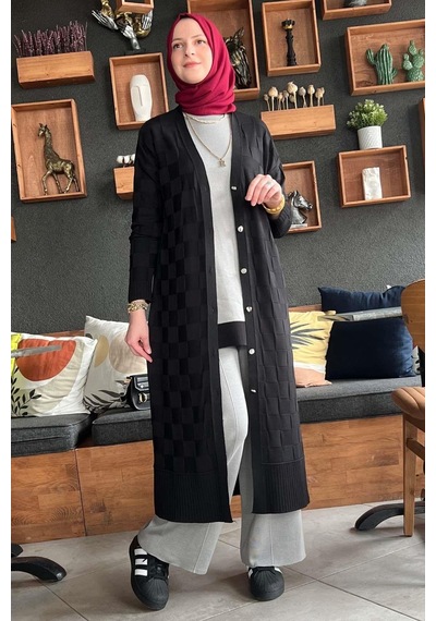 Rabia Şamlı Dama Desenli Siyah Triko Hırka Çok Renkli