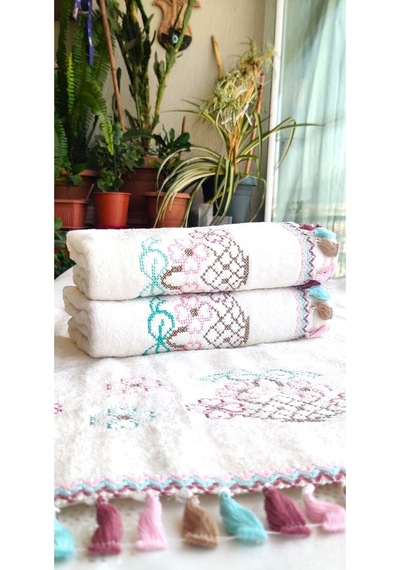 Çeyizlik 50x90 Cm. Kanaviçe Çiçek Desenli Püsküllü Kadife Lüks Havlu Seti 3'lü Set Açık Krem