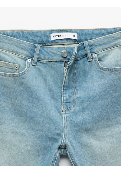 Koton Katlamalı Paça Bermuda Slim Fit Denim Şort Açık İndigo 5sam40003ıd Açık İndigo Koton Katlamalı Paça Bermuda Slim Fit Denim Şort Açık İndigo 5sam40003ıd Açık İndigo