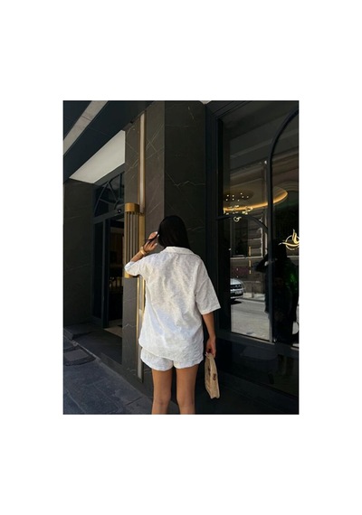 Nido Moda Kadın Oversize Fisto Gömlek Ve Beli Lastikli Şort İkili Takım Beyaz