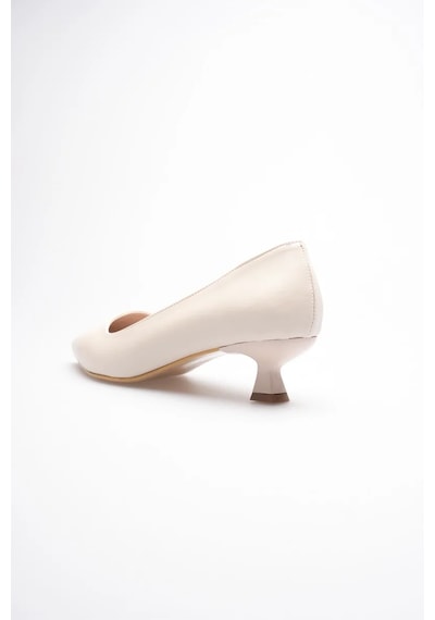 Trendella Bej Kadın Günlük Kısa Topuklu Stiletto Ayakkabı Tr20ms03b Siyah