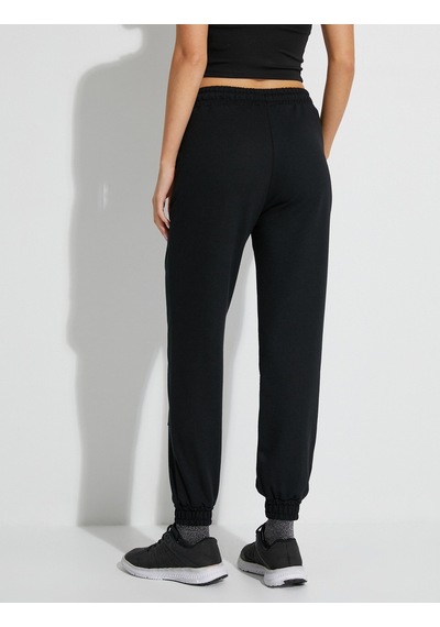 Koton Basic Jogger Eşofman Altı Beli Bağlamalı Cepli Siyah 4sal40034ık 4SAL40034IK999 Siyah Koton Basic Jogger Eşofman Altı Beli Bağlamalı Cepli Siyah 4sal40034ık 4SAL40034IK999 Siyah