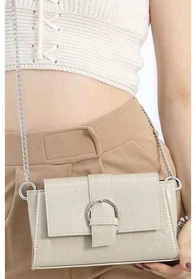Lovelystore Kadın Deri Görünümlü Toka Detaylı Zincirli Omuz Çantası 23x13 Krem