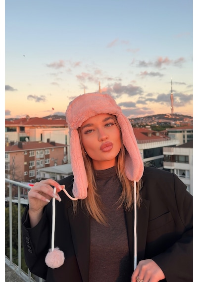 Mollycrush Kadın Pudra Suni Kürk Peluş Tüylü Elit Ponponlu Şapka Bere Pudra