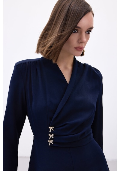 Sateen Fiyonk Aksesuarlı Krep Tulum - Lacivert-136703 Lacivert
