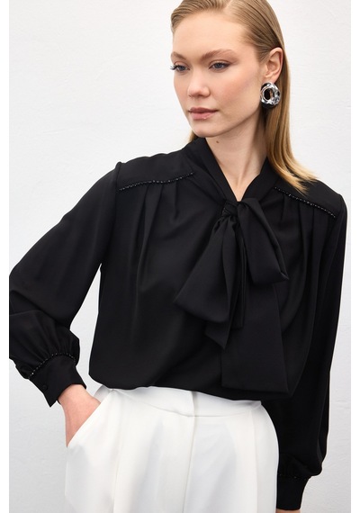 Sateen Aksesuar Detaylı Fularlı Bluz - Siyah-137039 Siyah