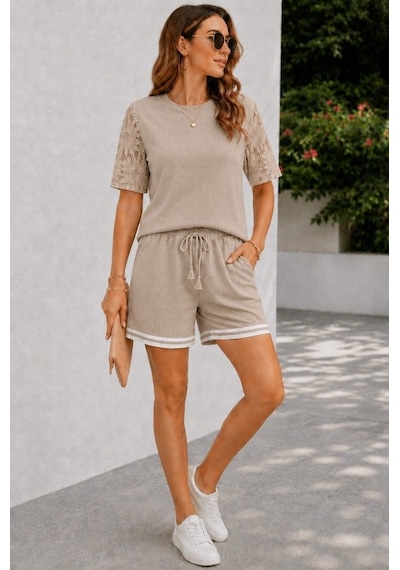 Dogutrend Kadın Kısa Kollu Bisiklet Yakalı Waffle Bluz Ve Short Ikili Takım Bej